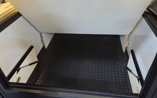 Lower storage cabinet