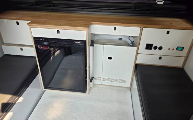 Upper module cabinet (refrigerator) 1