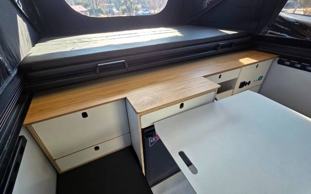 Upper module cabinet (refrigerator) 2