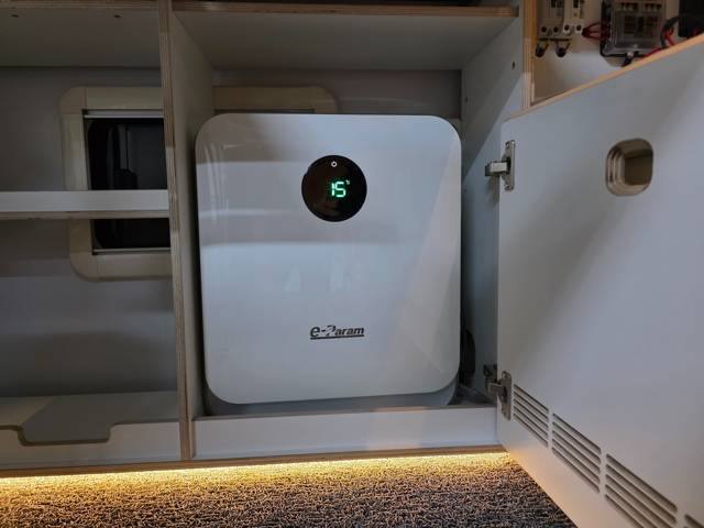 Upper module cabinet (refrigerator) 4