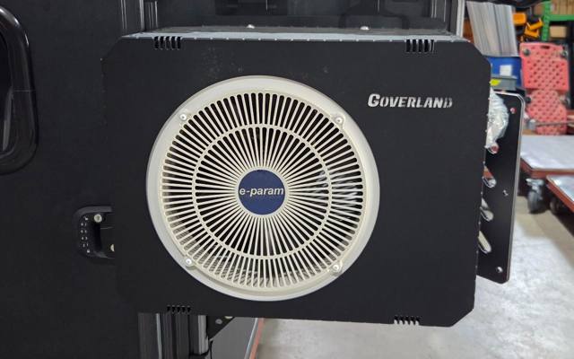Air conditioner set & condenser box