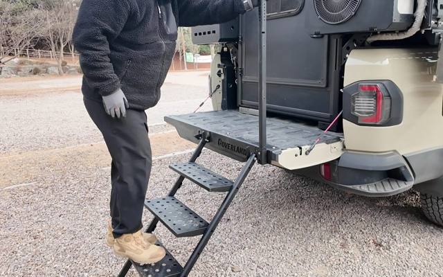 Step ladder 2